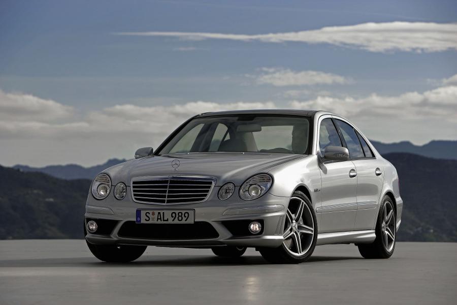  Mercedes-Benz E63 AMG 2007 года  (фото 1 из 25)
